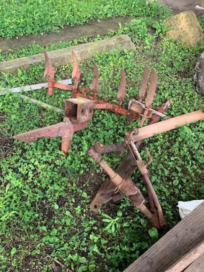 McCormick Fast Hitch One Row Cultivator and Drawbar Hitch