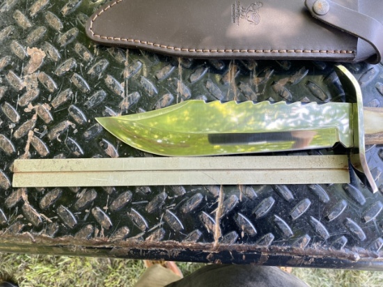 Hen and Rooster Hunting Knife