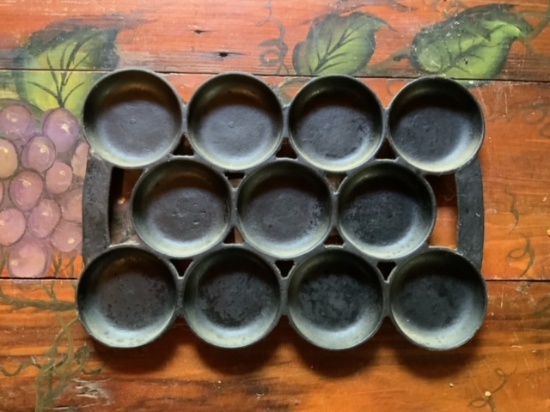 Eleven Hole Muffin Pan #1