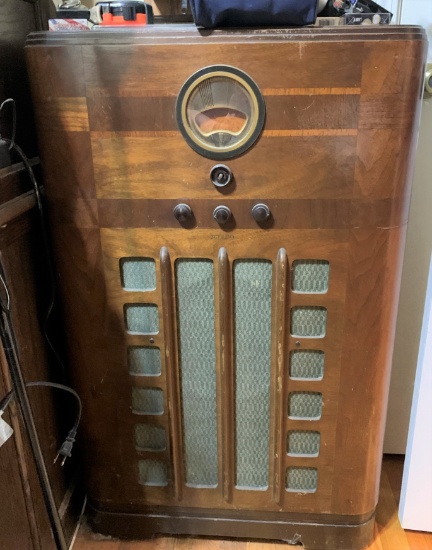 Philco Floor Radio