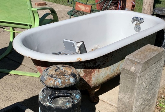 Cast Iron Bath Tub