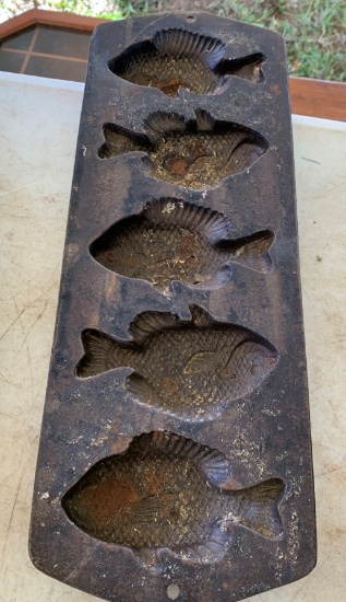 Cast Iron Cornbread Pan-Fish Shaped