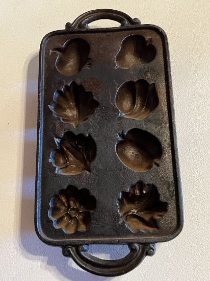 Cast Iron Muffin Pan for Fruit Shapes