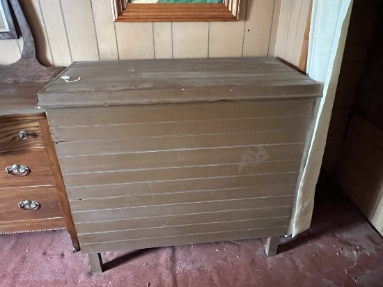Storage/Blanket Chest