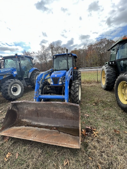 NH TN75DA Tractor w/NH Loader