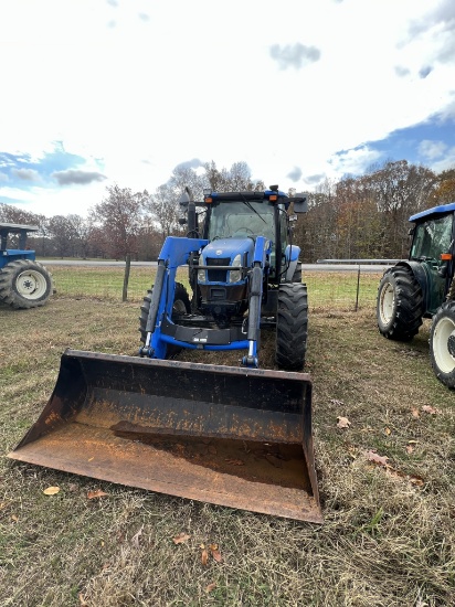 NH T6020 Tractor w/Loader-4WD