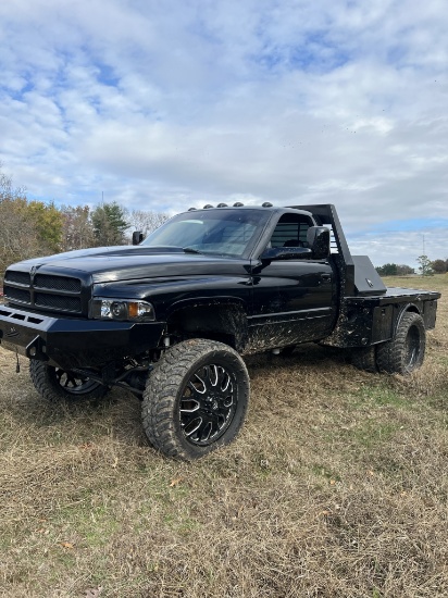 2000 Dodge Truck