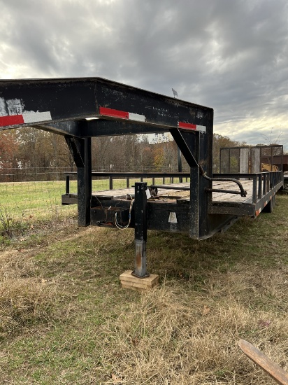 Gooseneck Flatbed Trailer w/Ramps