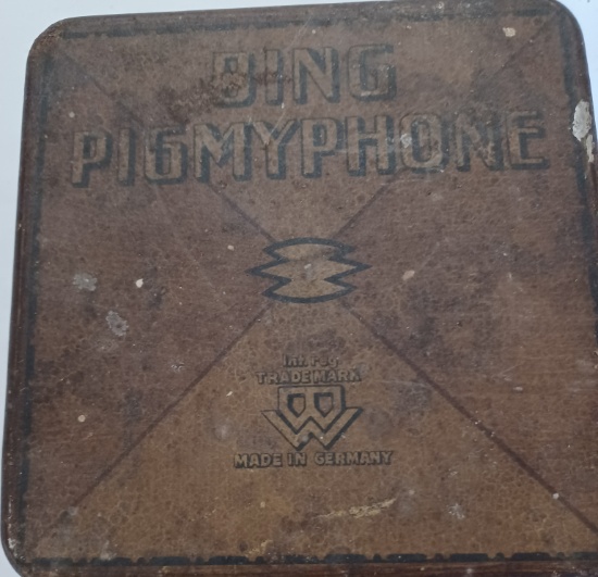 Bing Pigmyphone Player w/Needles