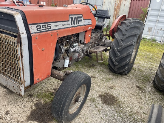 MF 255 Tractor