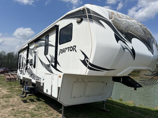 2013 Raptor 35' Toy Hauler