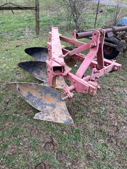 International 31 3 Bottom Plow