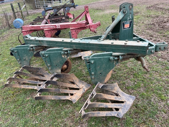 Oliver 3 Bottom Slat Wing Plow