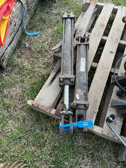 2 Hyd Top Llinks