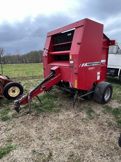 MF Hay Roller 1745 Hesston Series