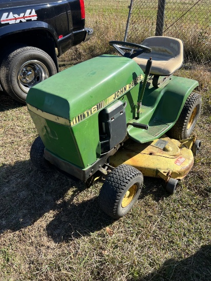 JD 116 Lawn Mower
