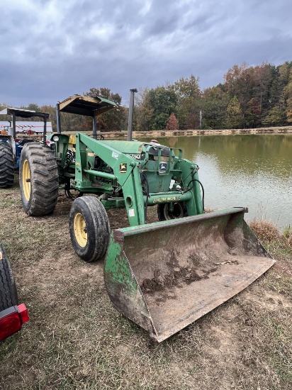 JD 2750 Tractor w/Loader