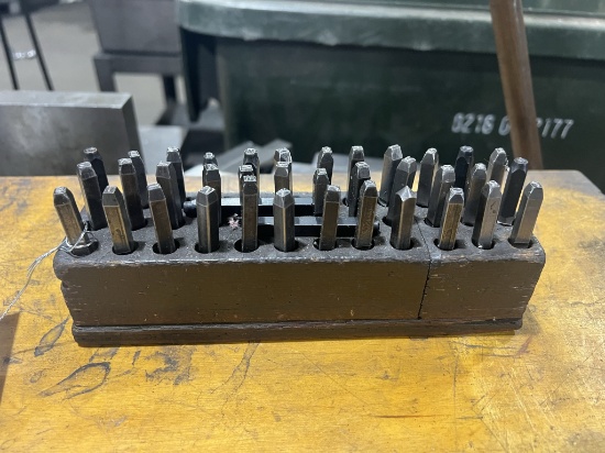 Medium Letter Punch Set w/Numbers