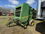 JD 568 Hay Roller