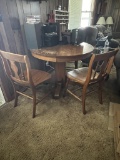 Round Oak Table w/3 Chairs