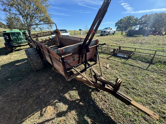 New Idea Manure Spreader