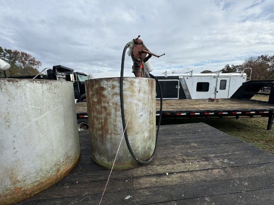 Round Steel Diesel Tank w/Hand Pump