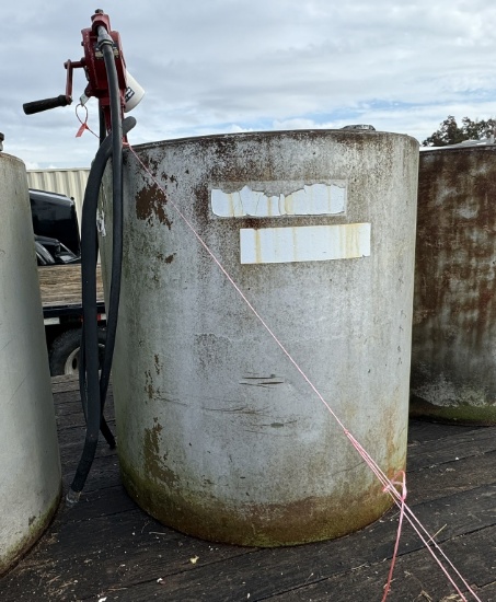 Round Steel Diesel Tank w/Hand Pump