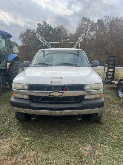 2002 Chevy 2500 HD 4WD Pickup
