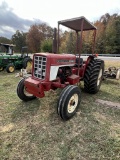 IH 574 Tractor