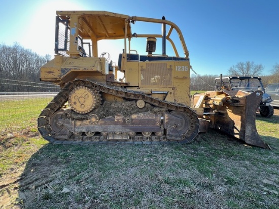 Cat D6MXL Dozer