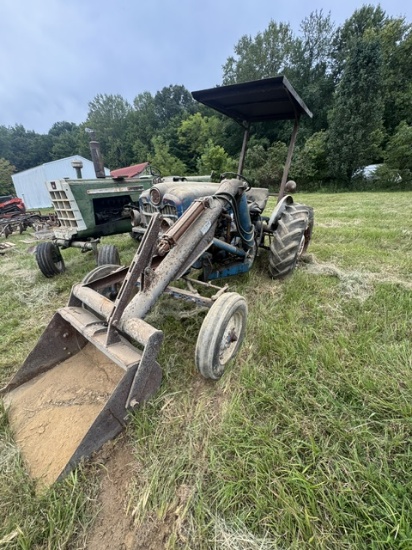 Ford 901 Select-O-Speed Tractor