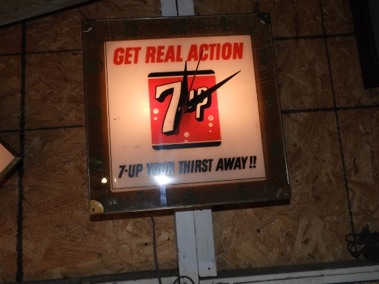 7-Up Get Real Action light up clock, 15"
