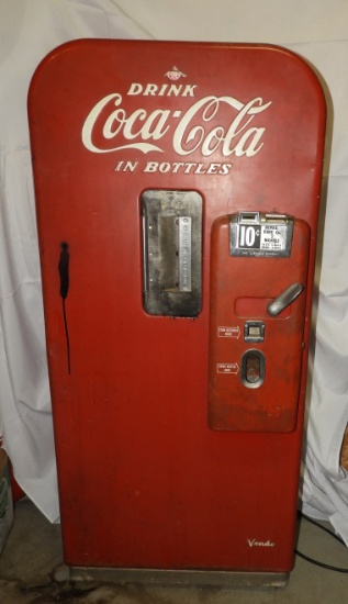 Vendo 39 Drink Colca-Cola in Bottles pop machine