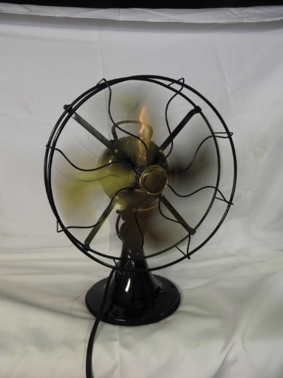 Emerson 12"   3-speed oscillating fan