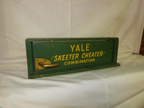 Yale Skeeter Cheater salesman sample door closer