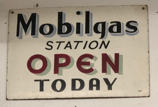 Mobil Station Open sign