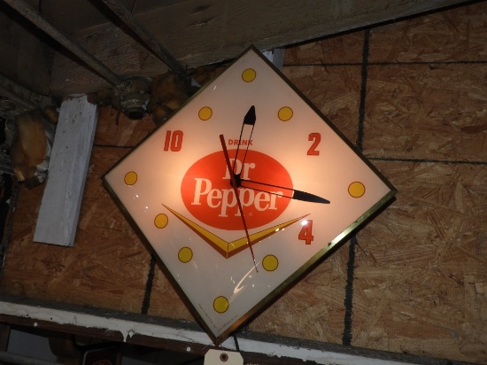 Dr. Pepper 10-2-4 diamond pam clock, 22"