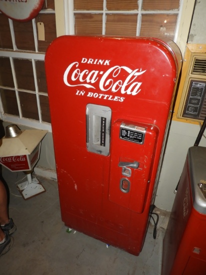 Vendo 39 Drink Colca-Cola pop machine