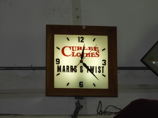 Curlee Clothes clock, wooden case, 16"