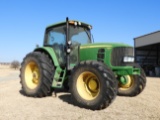 2010 John Deere 7230 Premium MFWD cab tractor