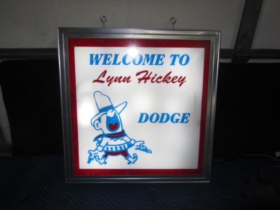Welcome Lynn Hickey Dodge Light, 25x26x6