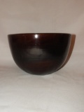Unusual crockery bowl w/ pattern on inside bottom