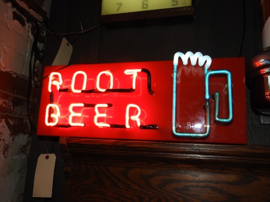 Modern Root Beer neon sign w/ mug
