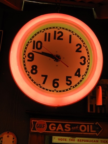 Neon clock, excellent condition