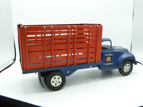 Early Tonka stamped steel truck