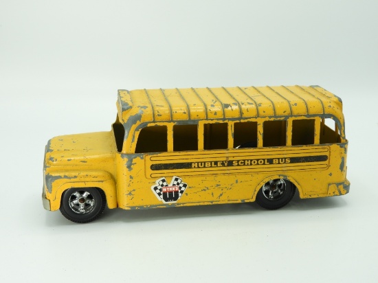 Die cast Hubley school bus, 9"Lx3"T