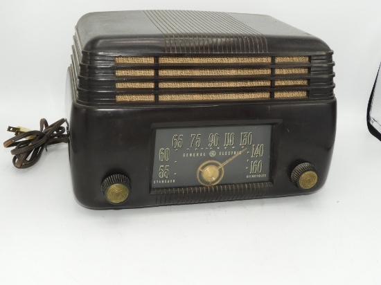 General Electric mdl 200 radio, 12"x7"