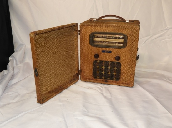 General Electric vintage radio, 12"x8"