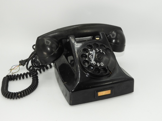 Vintage PTT German rotary phone