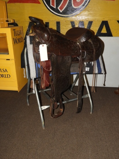Vintage ranch saddle